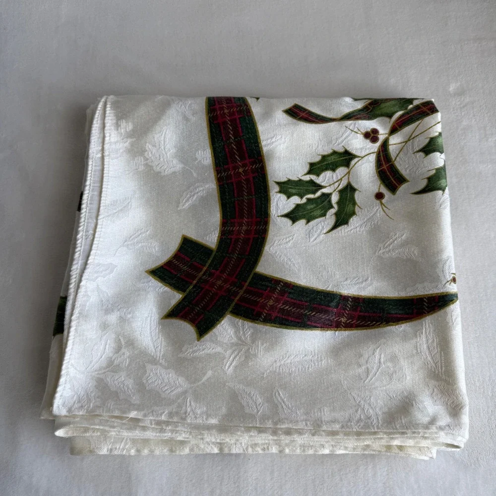 Vintage‎ Lenox Christmas Large Rectangular Tablecloth Approx. 58 X 114 Holiday